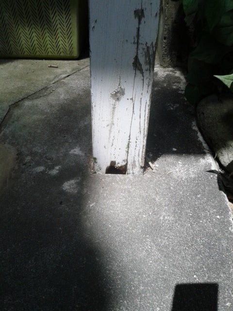 腐食対策で耐久性向上の柱交換（静岡市葵区瀬名）